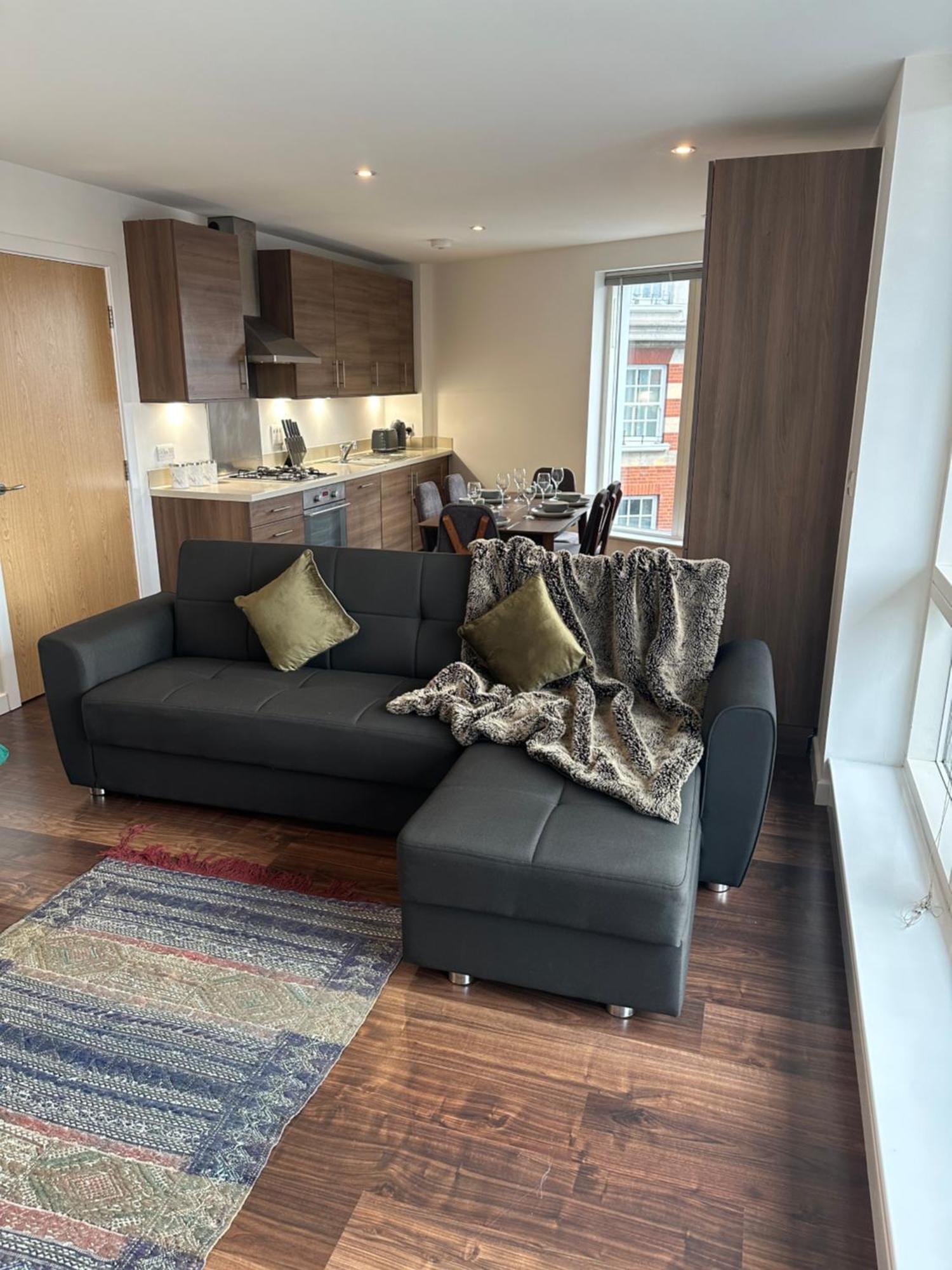 Modern & Spacious 3 Bed With Free Parking & Lift In Shoreditch, Next To Station * Londres